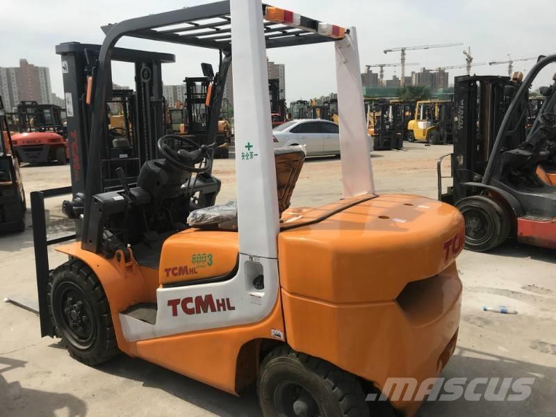 TCM FD 100 Дизелови камиони