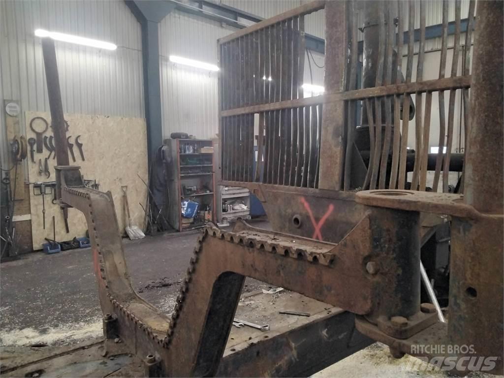 Valmet 890 Други компоненти