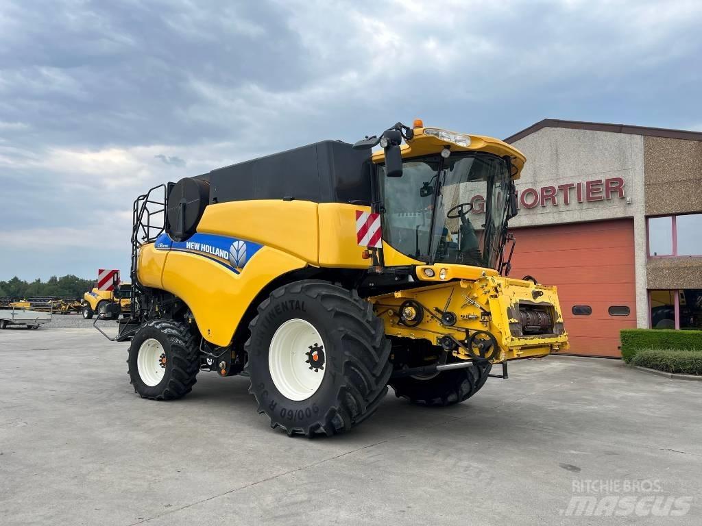 New Holland CR 9090 Комбайни
