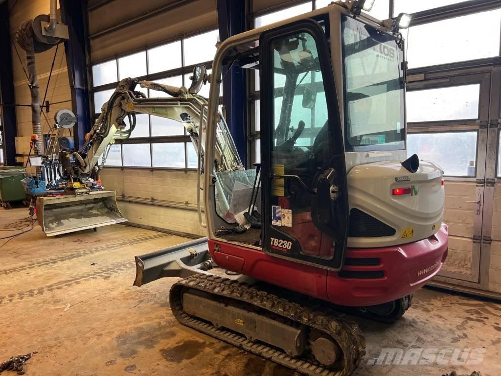 Takeuchi TB 230 Мини екскаватори < 7 т
