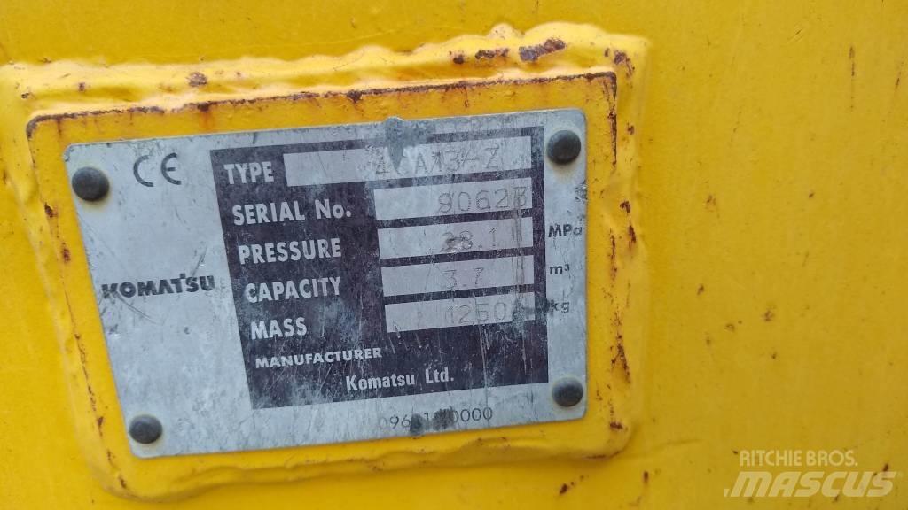 Komatsu D65PX-18 Верижни булдозери
