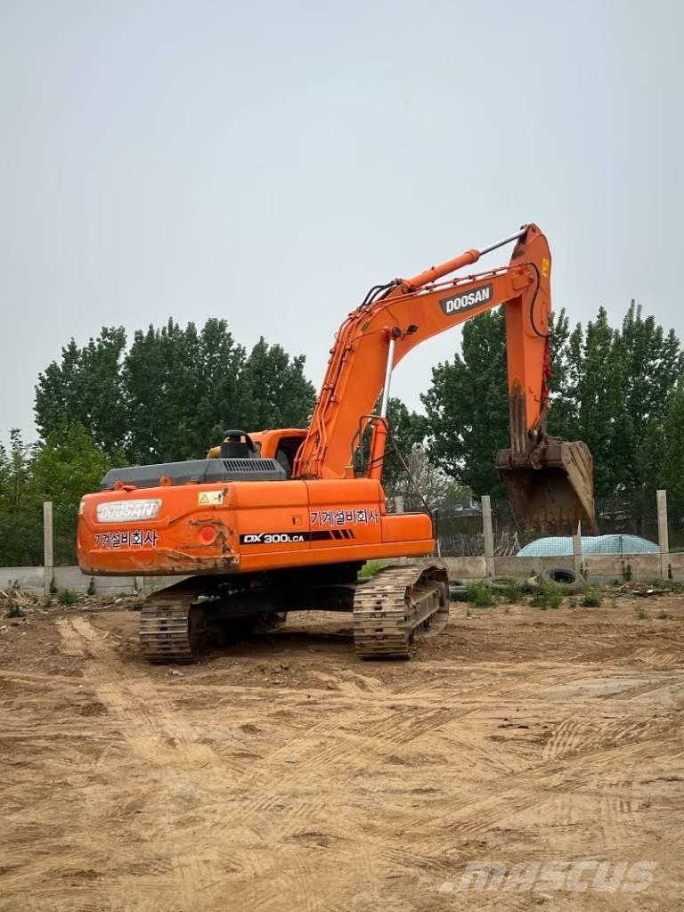 Doosan DX300LCA Верижен екскаватор
