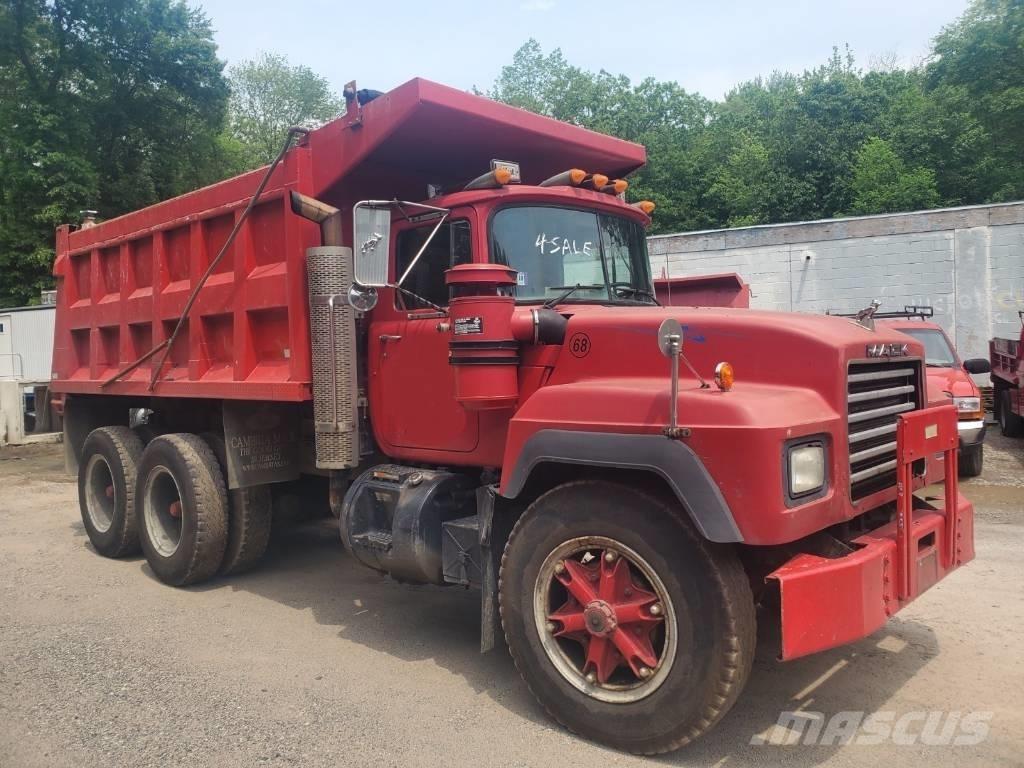 Mack RD 690 SX Самосвал