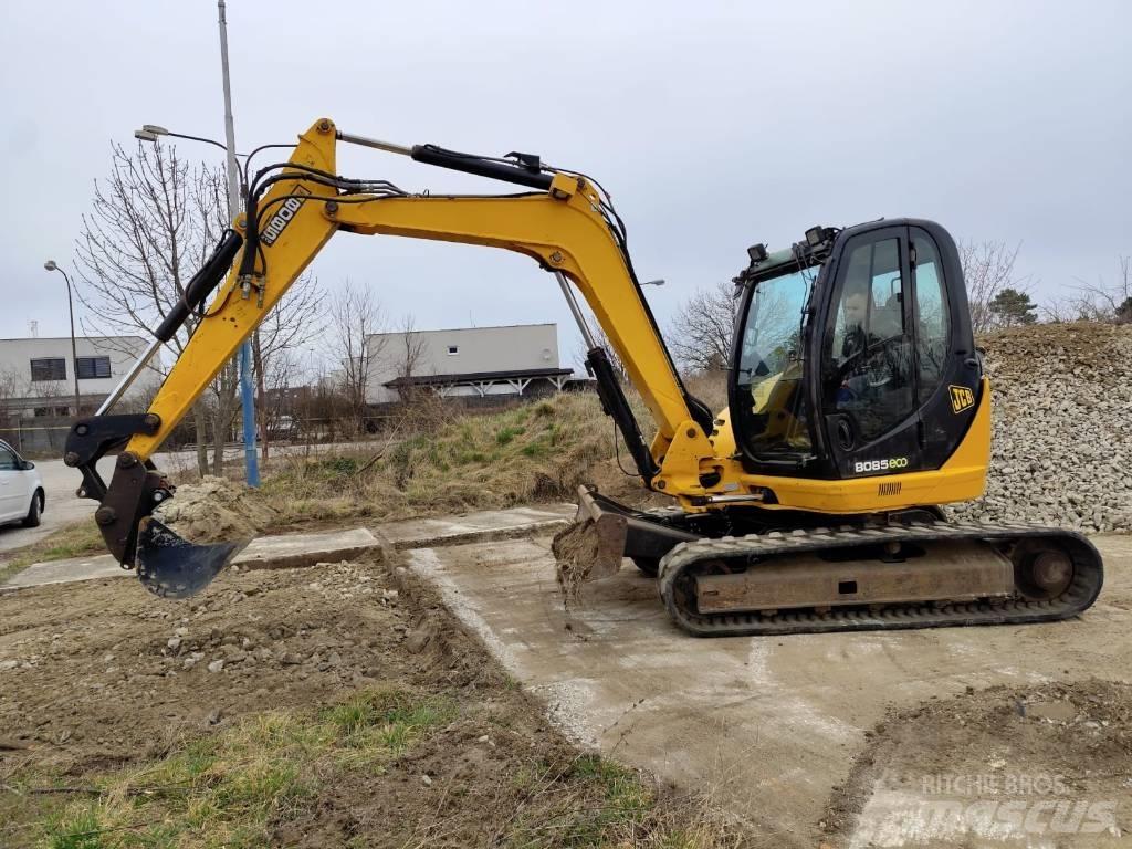 JCB 8085 Средни екскаватори 7т - 12т