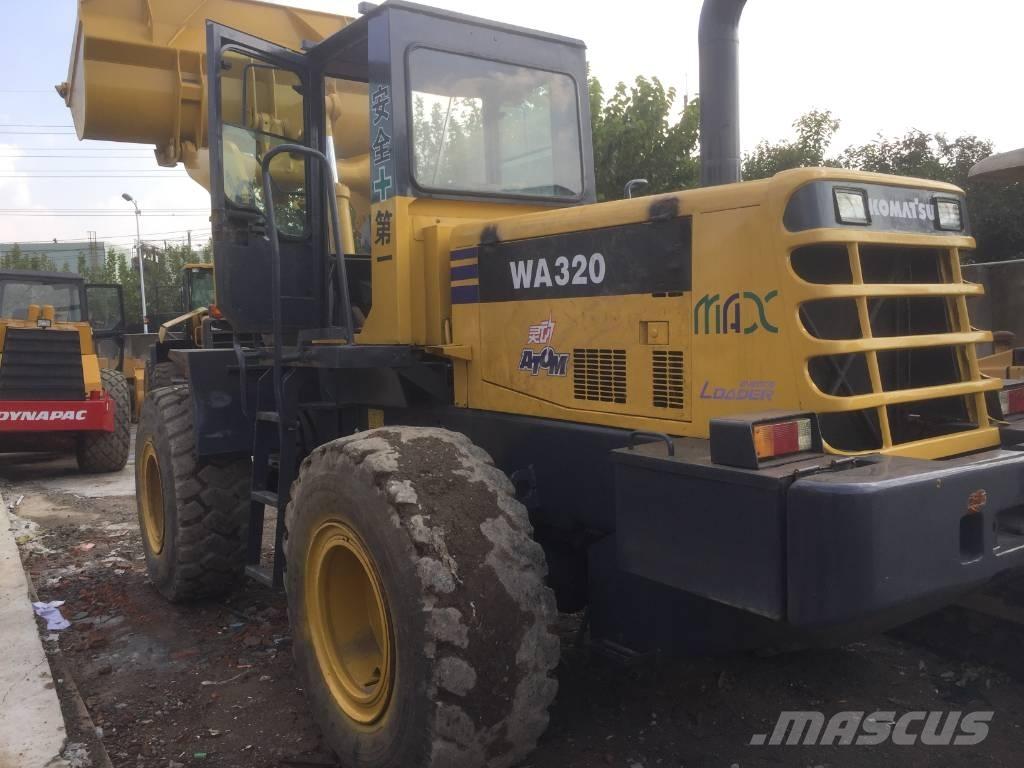 Komatsu WA 320-3 Колесни товарачи