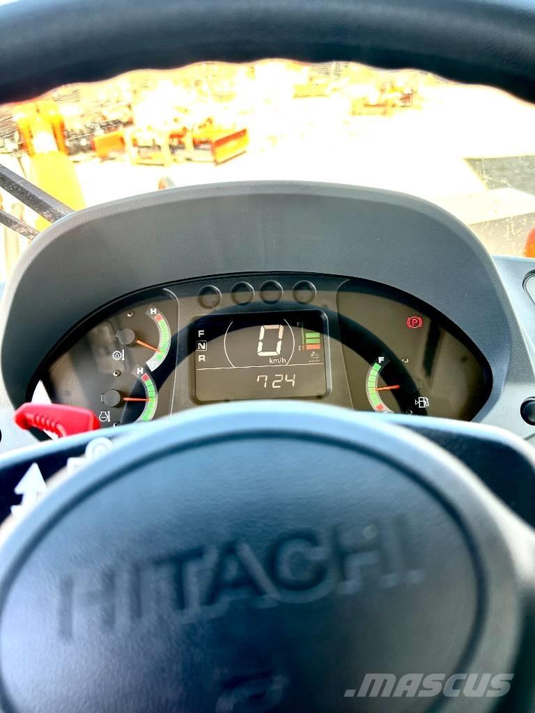 Hitachi ZW 100-6 Колесни товарачи