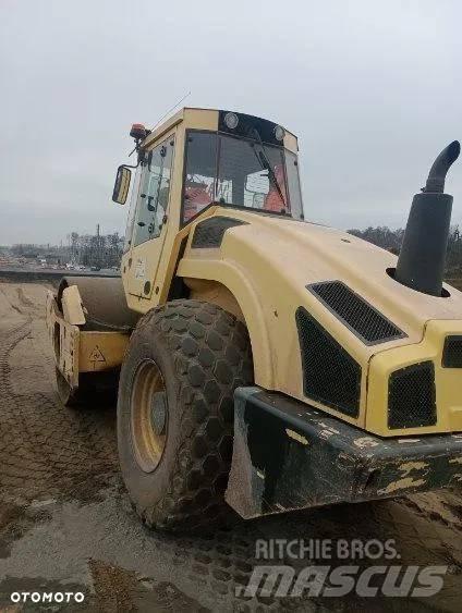 Bomag BW 213 D-4 Еднобарабанни ролки
