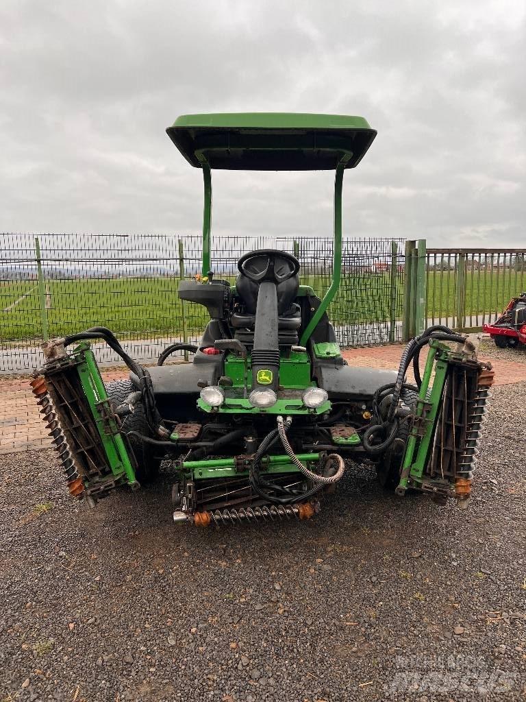 John Deere 8700 Косачки за Fairway