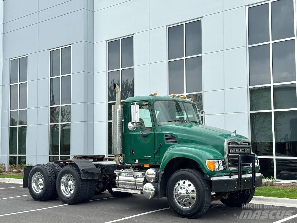 Mack Granite CV713 Влекачи