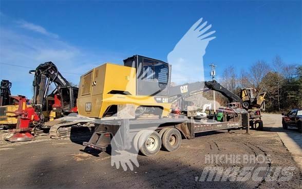 CAT 559C Товарачи с наклонена стрела
