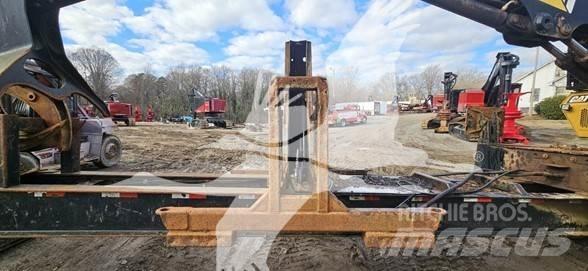 CAT 559C Товарачи с наклонена стрела
