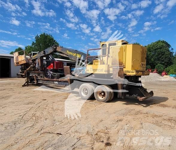 Tigercat 250 Товарачи с наклонена стрела
