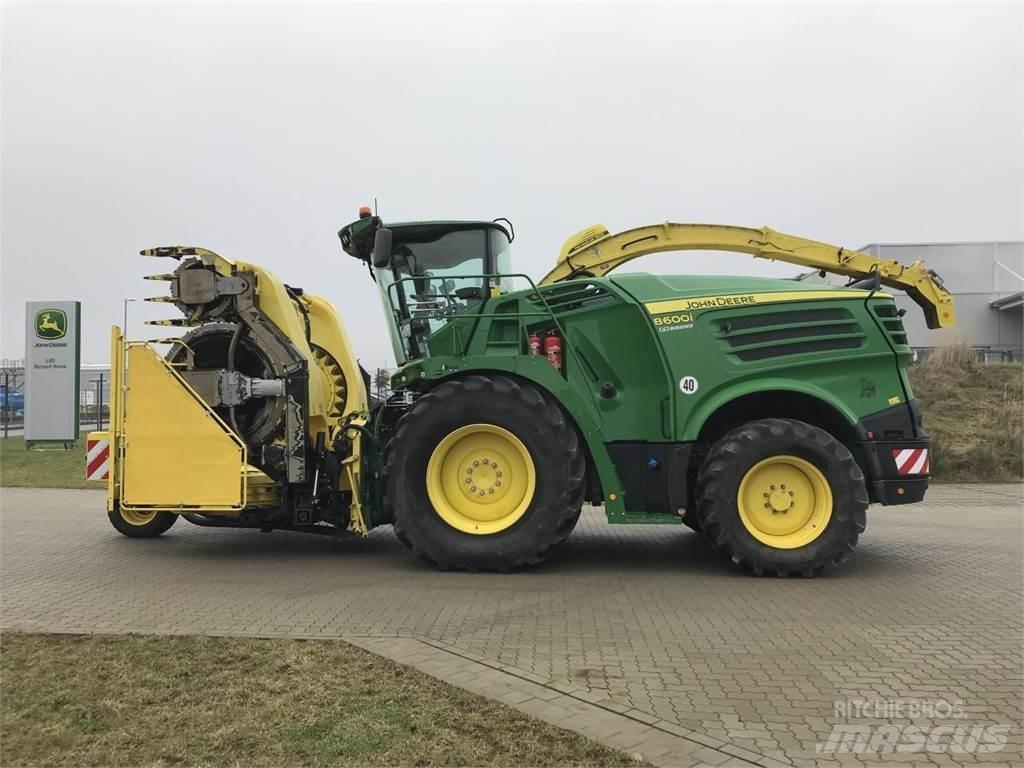 John Deere 8600 Самоходни фуражири