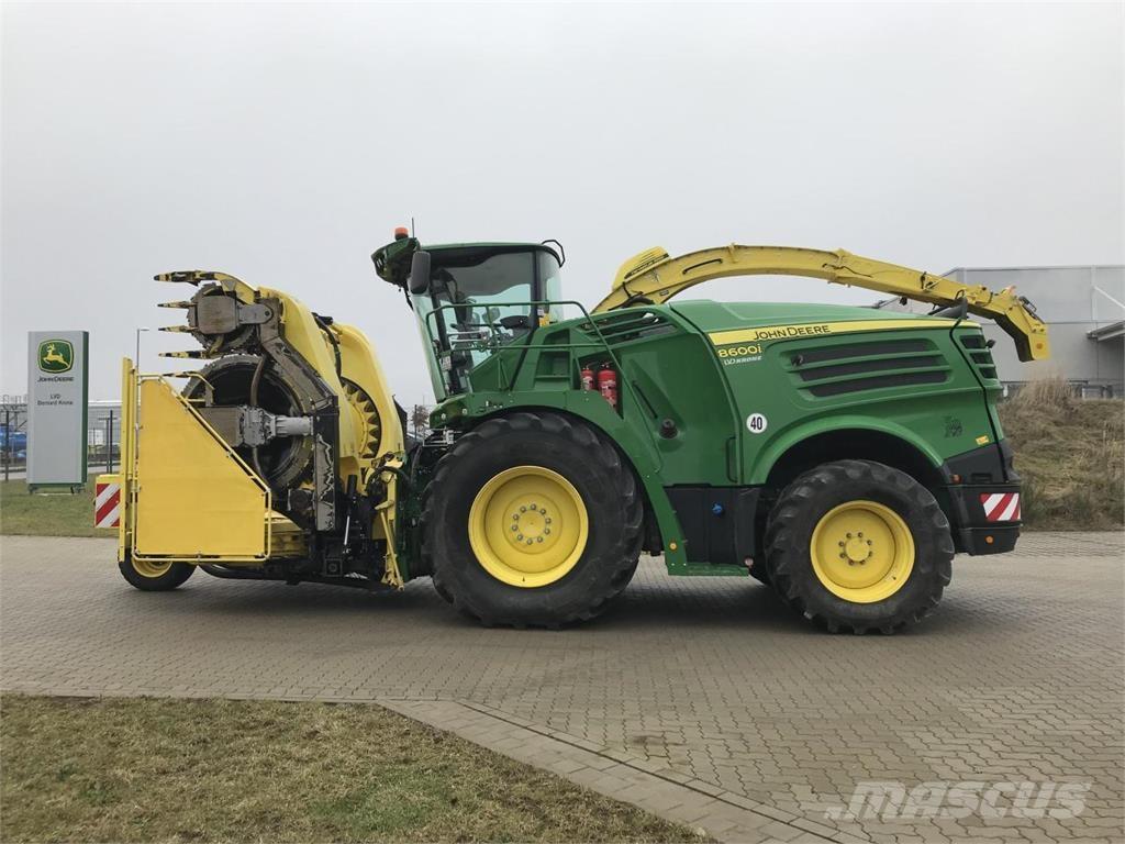 John Deere 8600 Самоходни фуражири