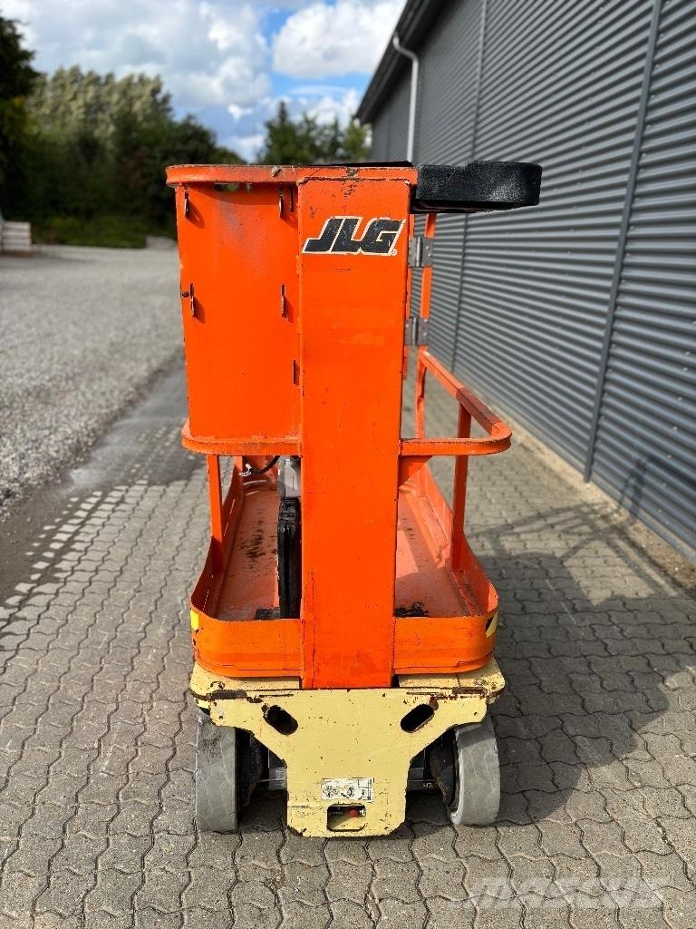 JLG 1230 ES Вертикални мачтови повдигачи
