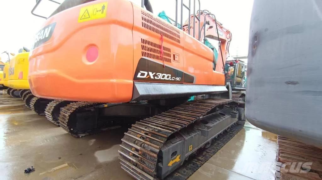 Doosan DX300 LC-9C Верижен екскаватор