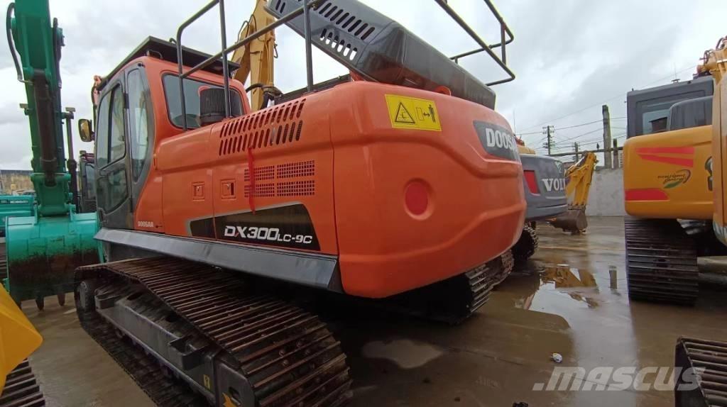 Doosan DX300 LC-9C Верижен екскаватор