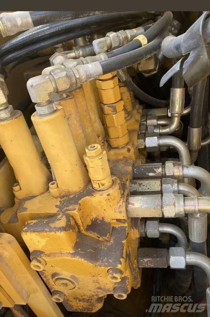 CAT 308 C Средни екскаватори 7т - 12т