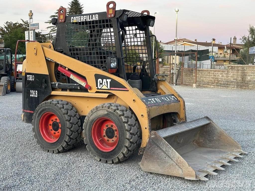 CAT 226BHF Мини товарачи