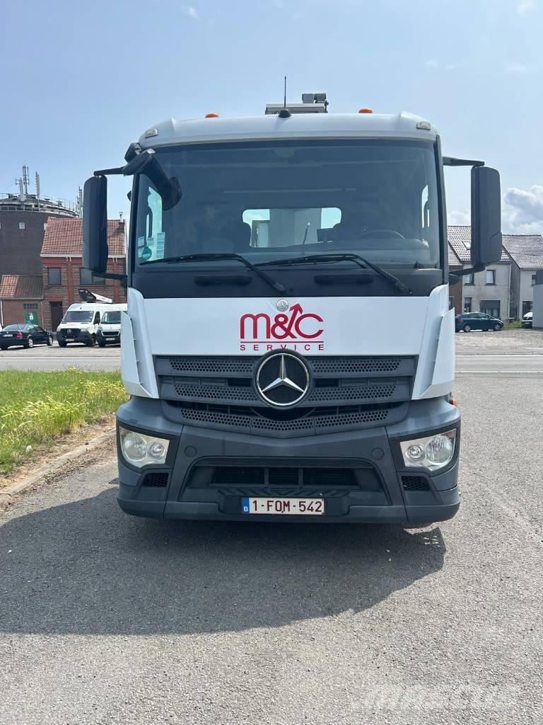 Mercedes-Benz Antos Моторизирани платформи с талига