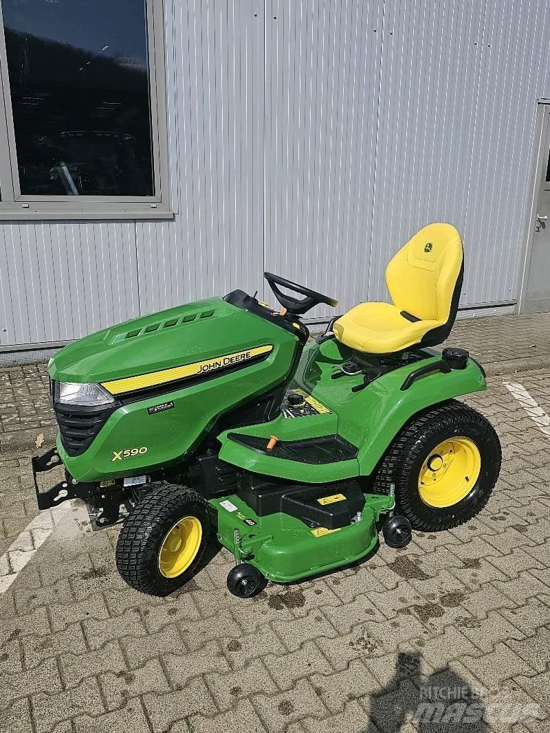 John Deere X590 Косачки