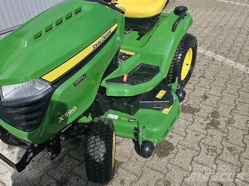 John Deere X590 Косачки