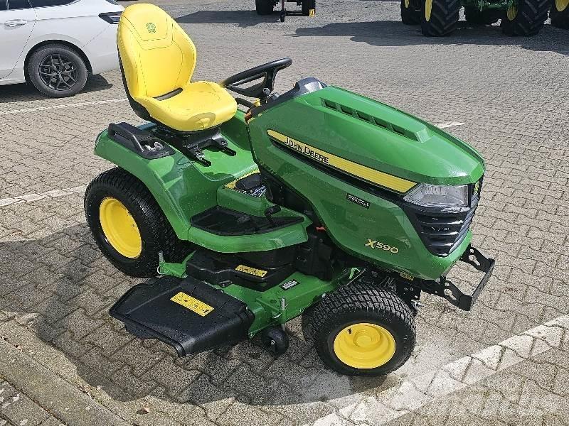 John Deere X590 Косачки