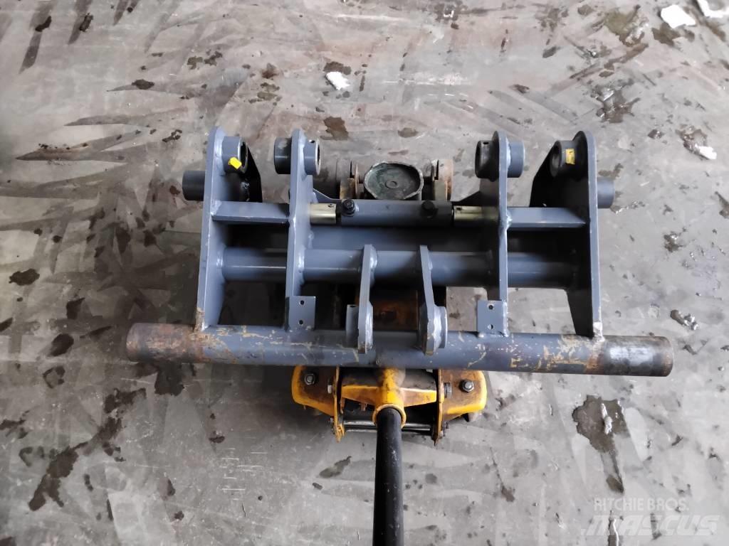 Flexitrac 1238 CAB Мини товарачи