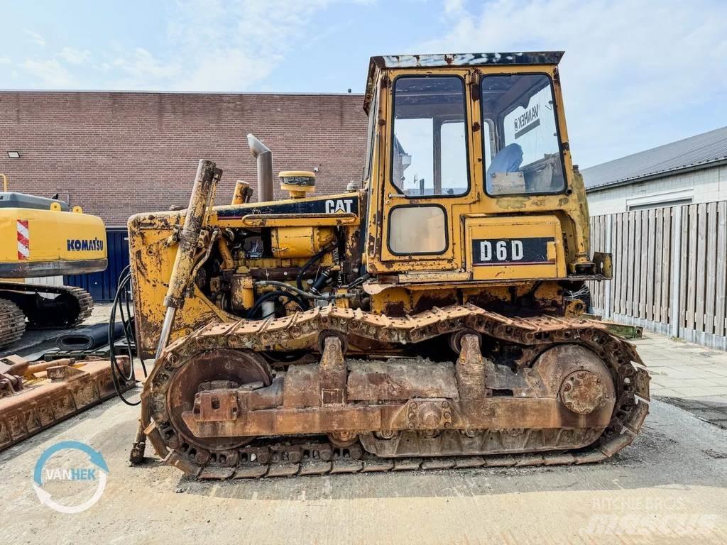 CAT D6D Верижни булдозери
