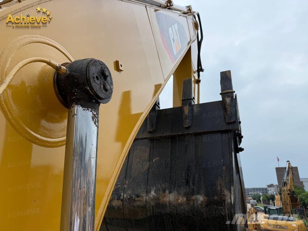 CAT 320 D Верижен екскаватор