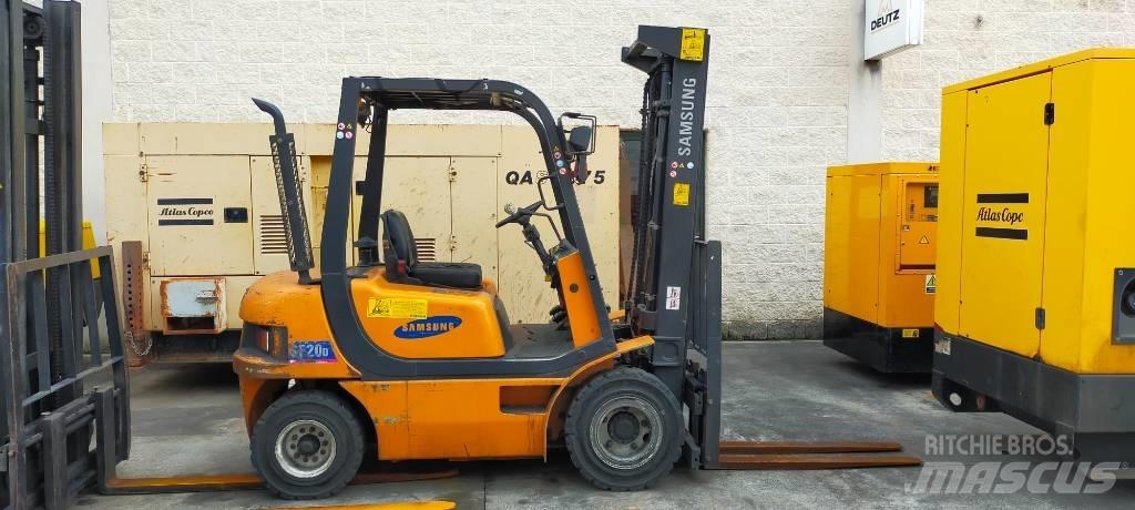 Samsung SF 20 D Дизелови камиони