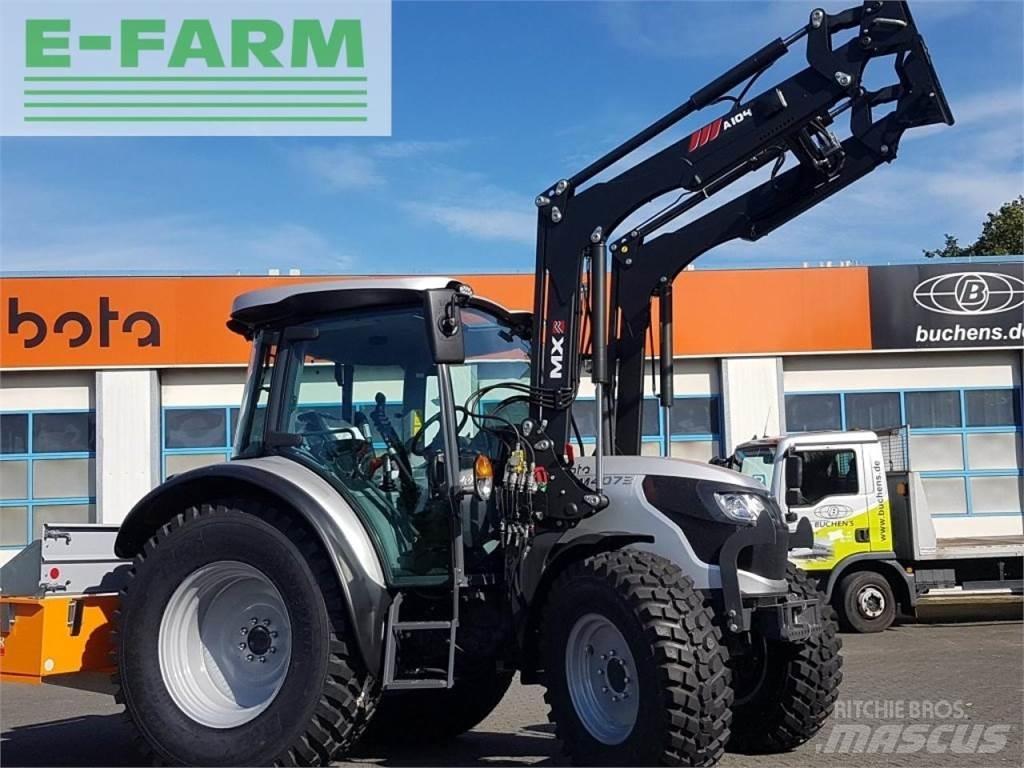 Kubota m4073 cab Трактори