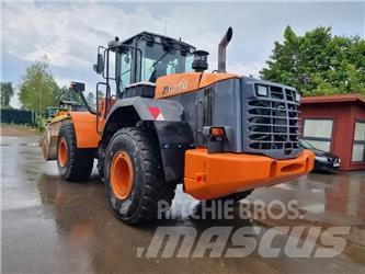 Hitachi ZW 250 Колесни товарачи