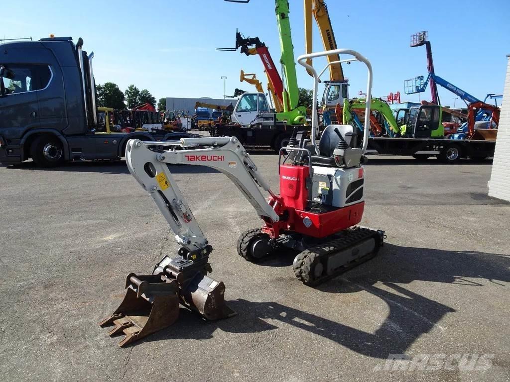 Takeuchi TB210 Мини екскаватори < 7 т