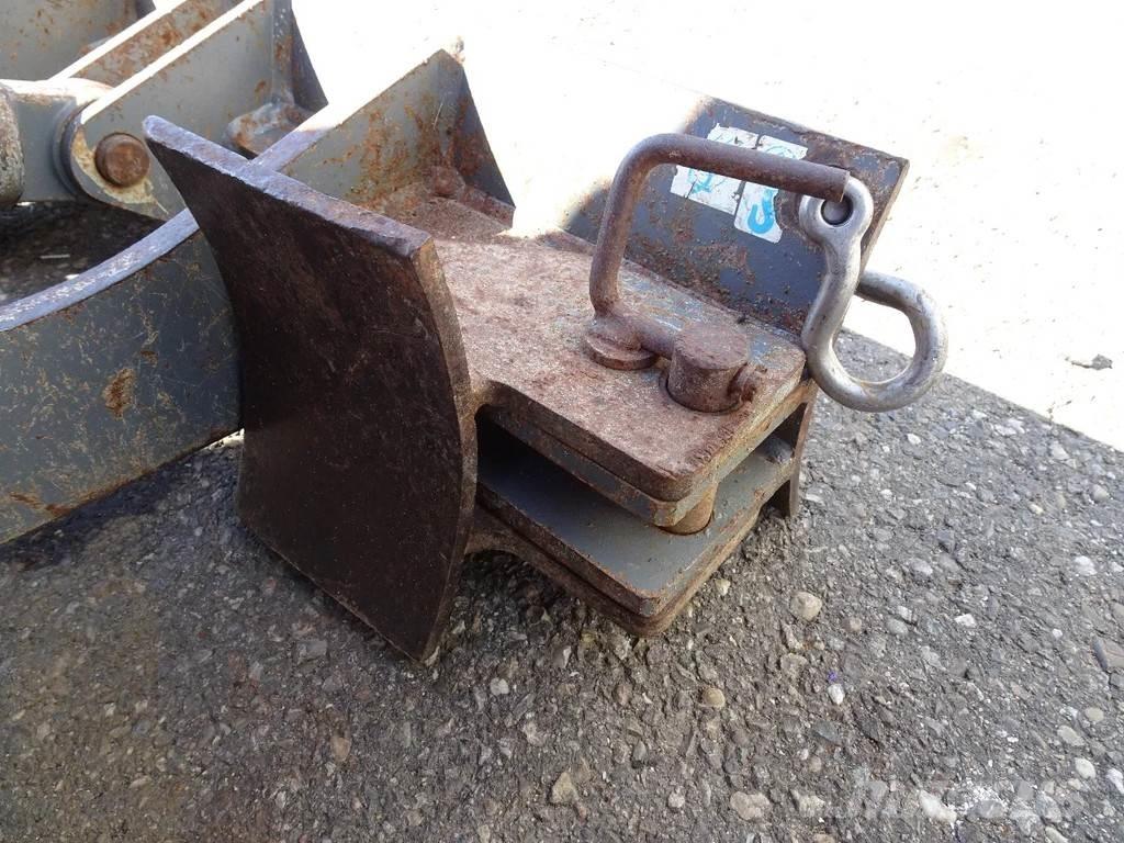 Takeuchi TB210 Мини екскаватори < 7 т