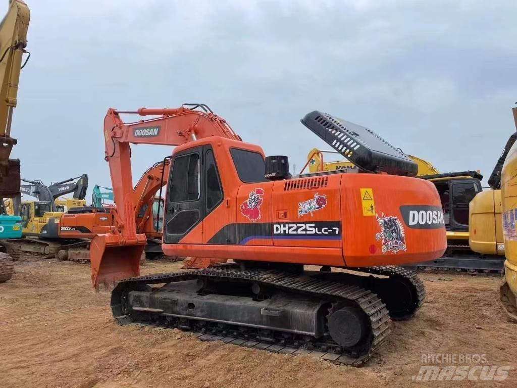 Doosan 225-7 Верижен екскаватор