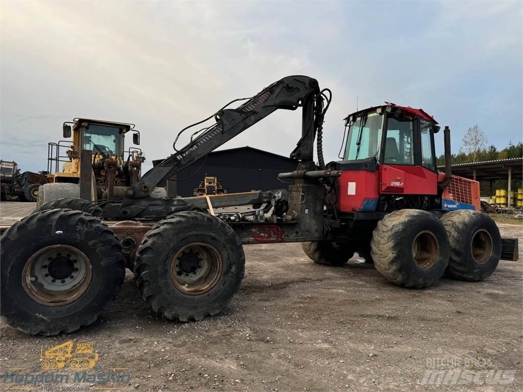 Valmet 890.2 Форуардери