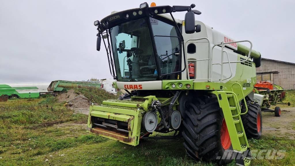CLAAS Lexion 670 Комбайни