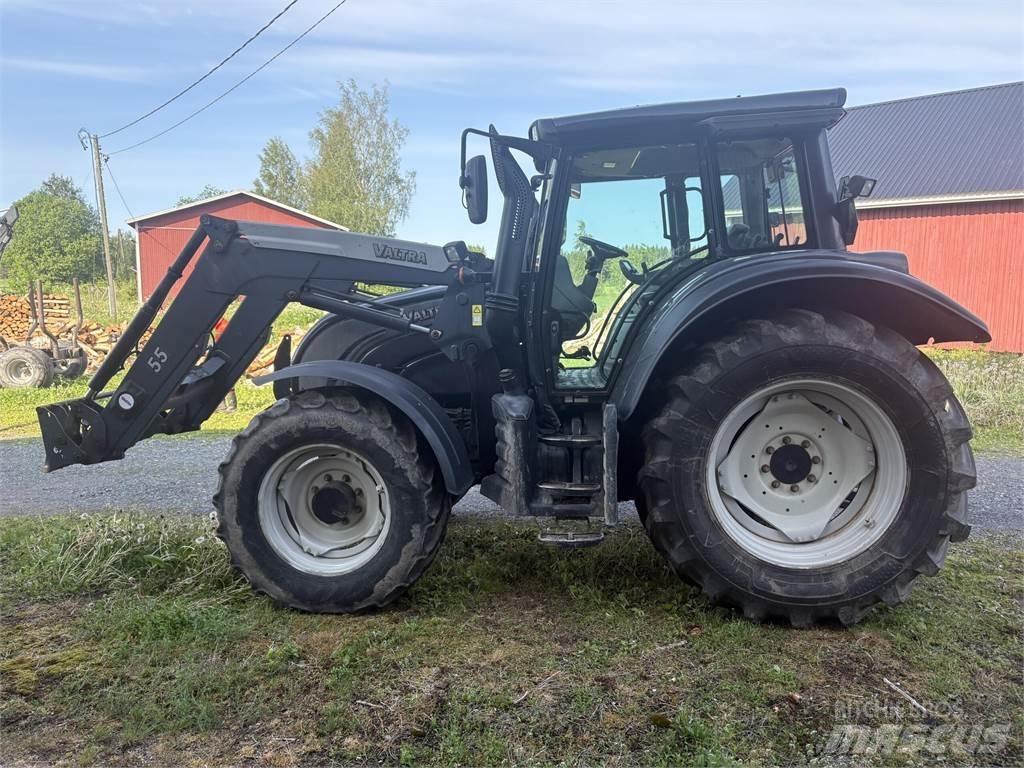 Valtra N122 Трактори