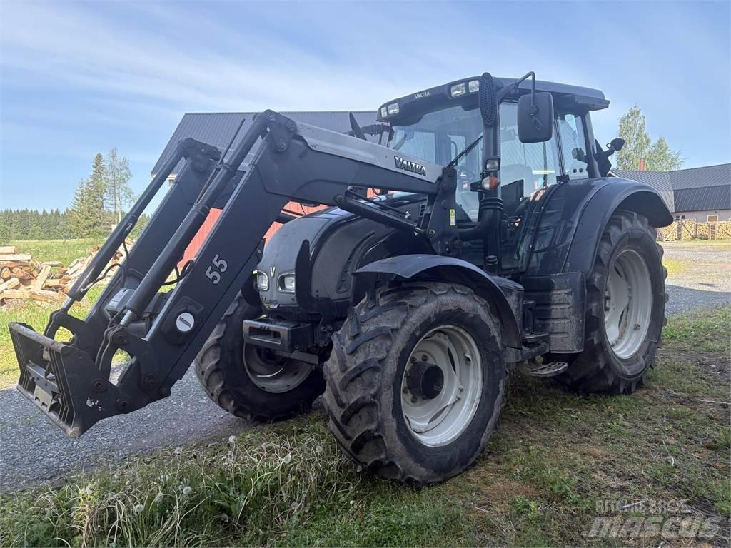 Valtra N122 Трактори