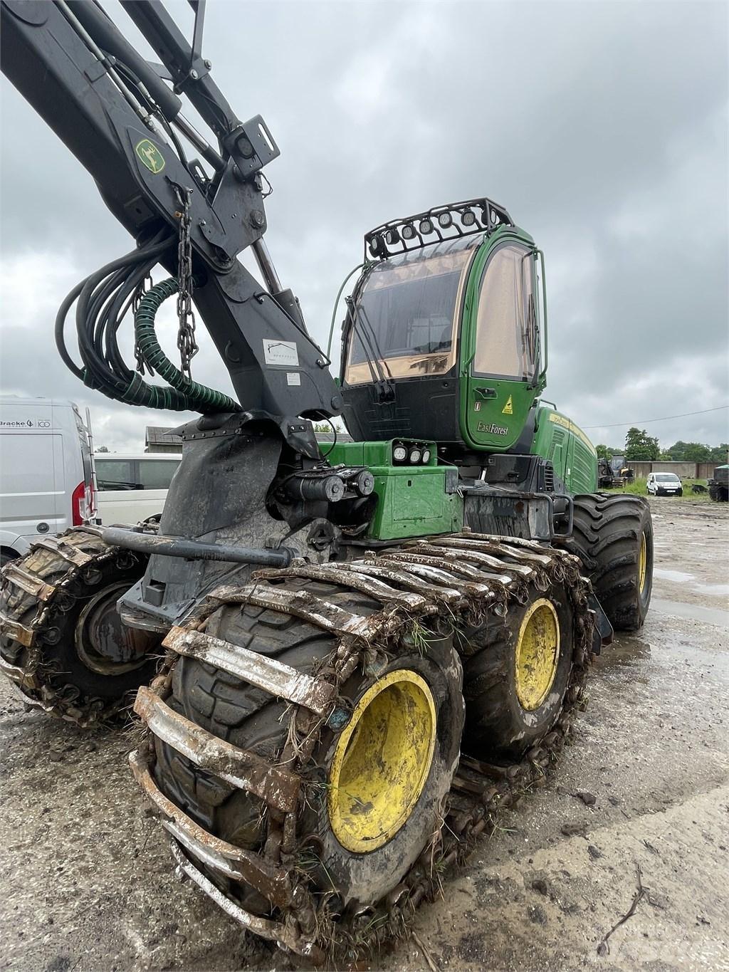 John Deere 1070 G Харвестери