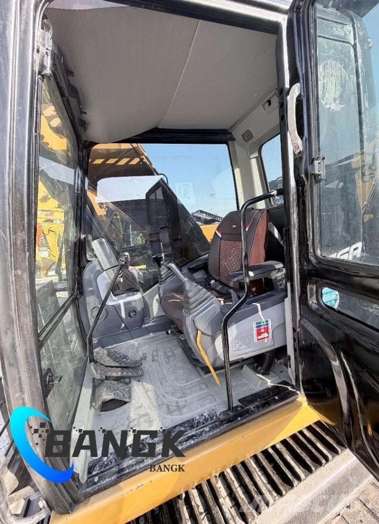 CAT 320 D Верижен екскаватор