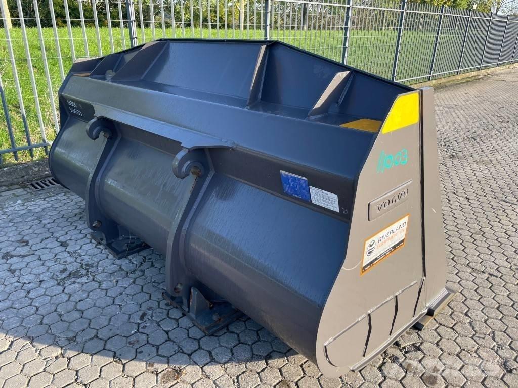 Volvo L 120 H Bucket Кофи