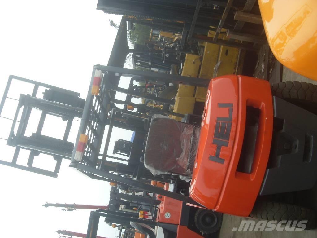 Heli FD 30 Дизелови камиони
