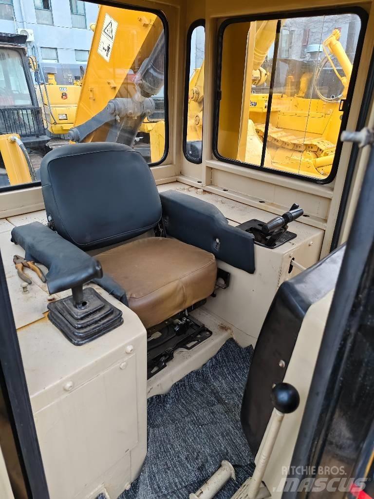 CAT D 5 M Верижни булдозери
