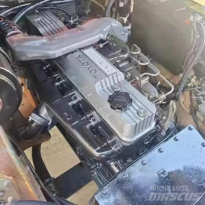 Toyota FD50 Дизелови камиони