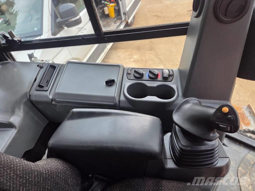 CAT D 5 K 2 LGP Верижни булдозери
