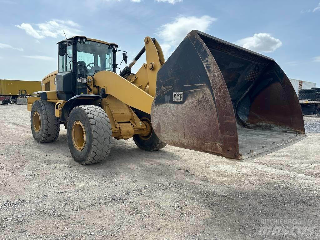 CAT 938M Колесни товарачи