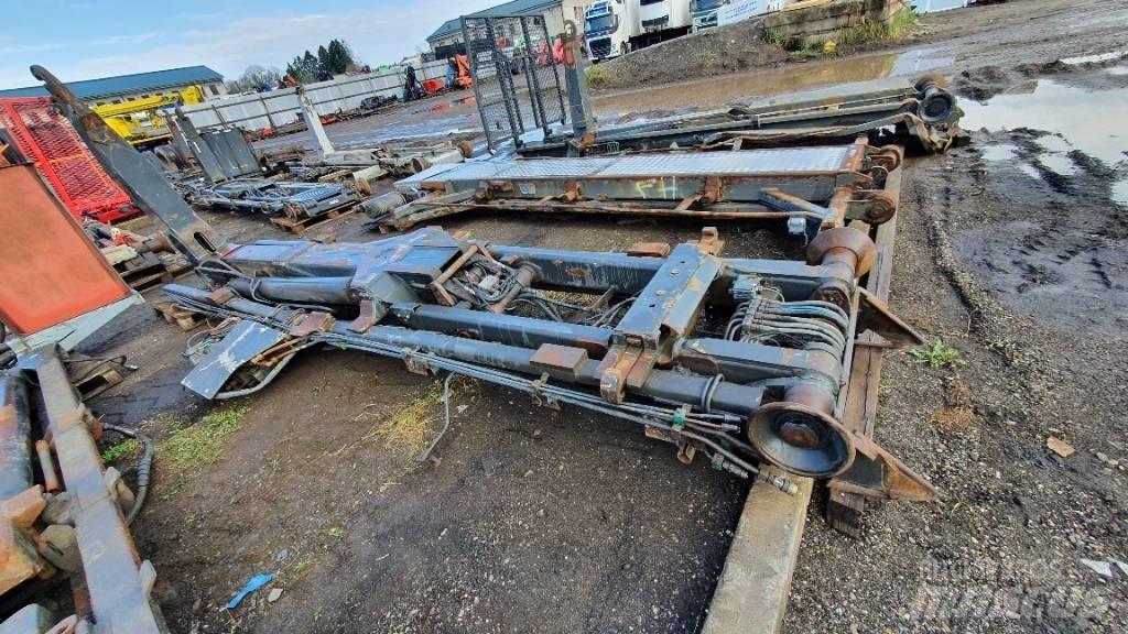  Hooklift DAMAGED Кранове с кука