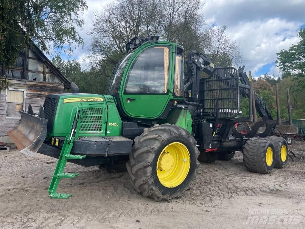 John Deere 1010 E Форуардери